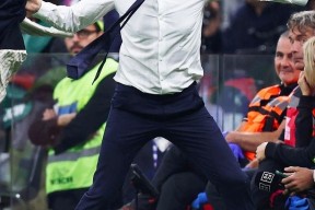 九游体育下载-AC米兰训练开放日，赛后造点机会引欢呼，意大利杯在即，更衣室氛围转暖的简单介绍