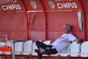 九游体育下载-足总杯加时末段再迎强敌，本菲卡更衣室发声，主帅态度——震撼外界，身体对抗强度拉满(足总杯打平需要重赛吗)