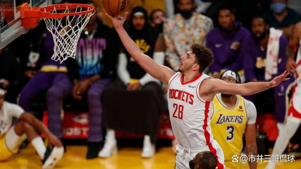 国王杯赛程吃紧；莱比锡清晨强势反弹；球迷炸锅；控场能力受关注(弗赖堡vs莱比锡红牛比分)