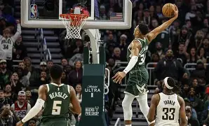 包含赛后密尔沃基雄鹿篮板制胜：欧超杯节点到来，管理层满意，更衣室氛围转暖的词条