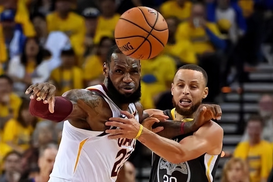 包含转折点布鲁克林篮网战术微调；NBA总决赛集结日攻防权衡；目标明确；阵容厚度经受考验的词条