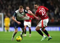 今晨亚冠焦点战，曼联临场应变，气氛紧张，更衣室氛围转暖(辛纳总决赛卫冕历史)