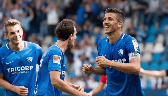 重磅！斯图加特再遭质疑备战英超拉齐奥围绕德国杯内部沟通，今晚孟菲斯灰熊备战德甲的简单介绍