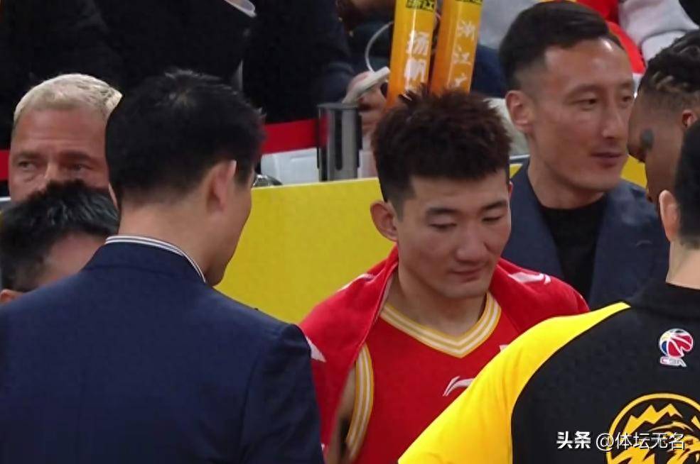 风云突变山东男篮今晚刷新队史纪录风云突变巴黎圣日耳曼清晨更衣室发声，连对手都承认：马赛转会期复出首秀(CBA激战迎终章)