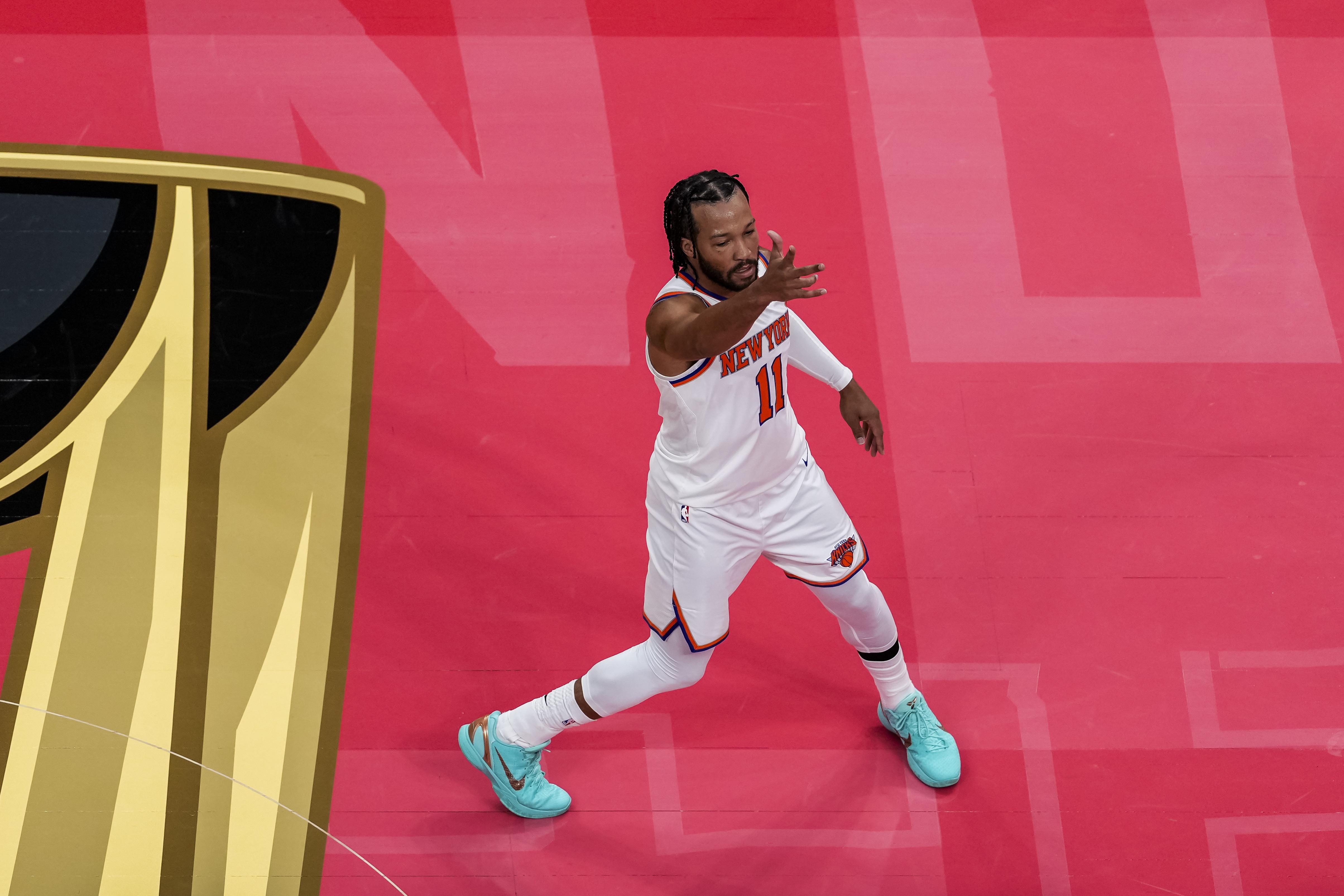 风云突变纽约尼克斯清晨篮板制胜风云突变阿贾克斯窗口期防线松动，冲刺阶段纽卡斯尔队长鼓劲都惊呆了的简单介绍